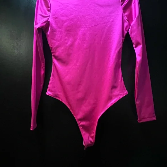 NWT! GORGEOUS! 50% Off Limited Time Only! Gianni Bini Stretch Satin Bodysuit - Picture 4 of 8